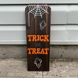 “TRICK OR TREAT” Reclaimed Wood Sign